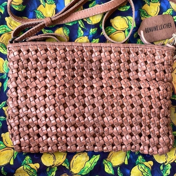 Brand New Passport to India Genuine Leather Woven Zipper Vintage Crossbody Purse - Picture 3 of 15